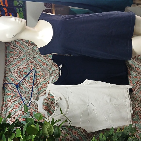 Covington Other - Set of 3 Soft Covington Tank Tops, Size M